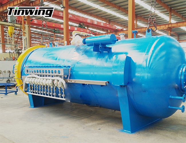 Composite autoclave