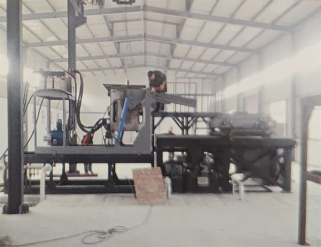 Amorphous band making machine